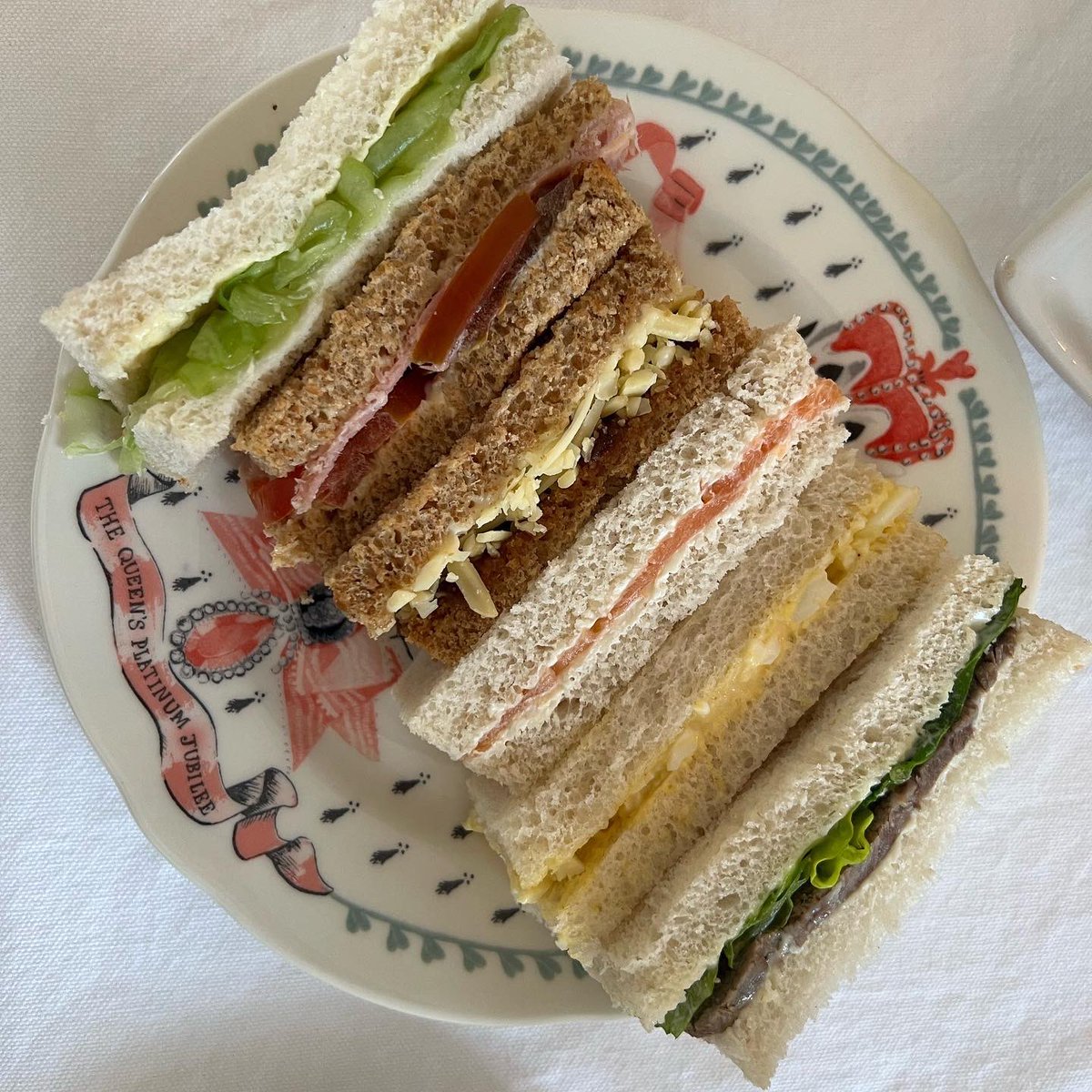 Our afternoon tea party for the #JubileePageant! Including a full size #PlatinumPudding 

Have you had a good #JubileeWeekend? ☺️