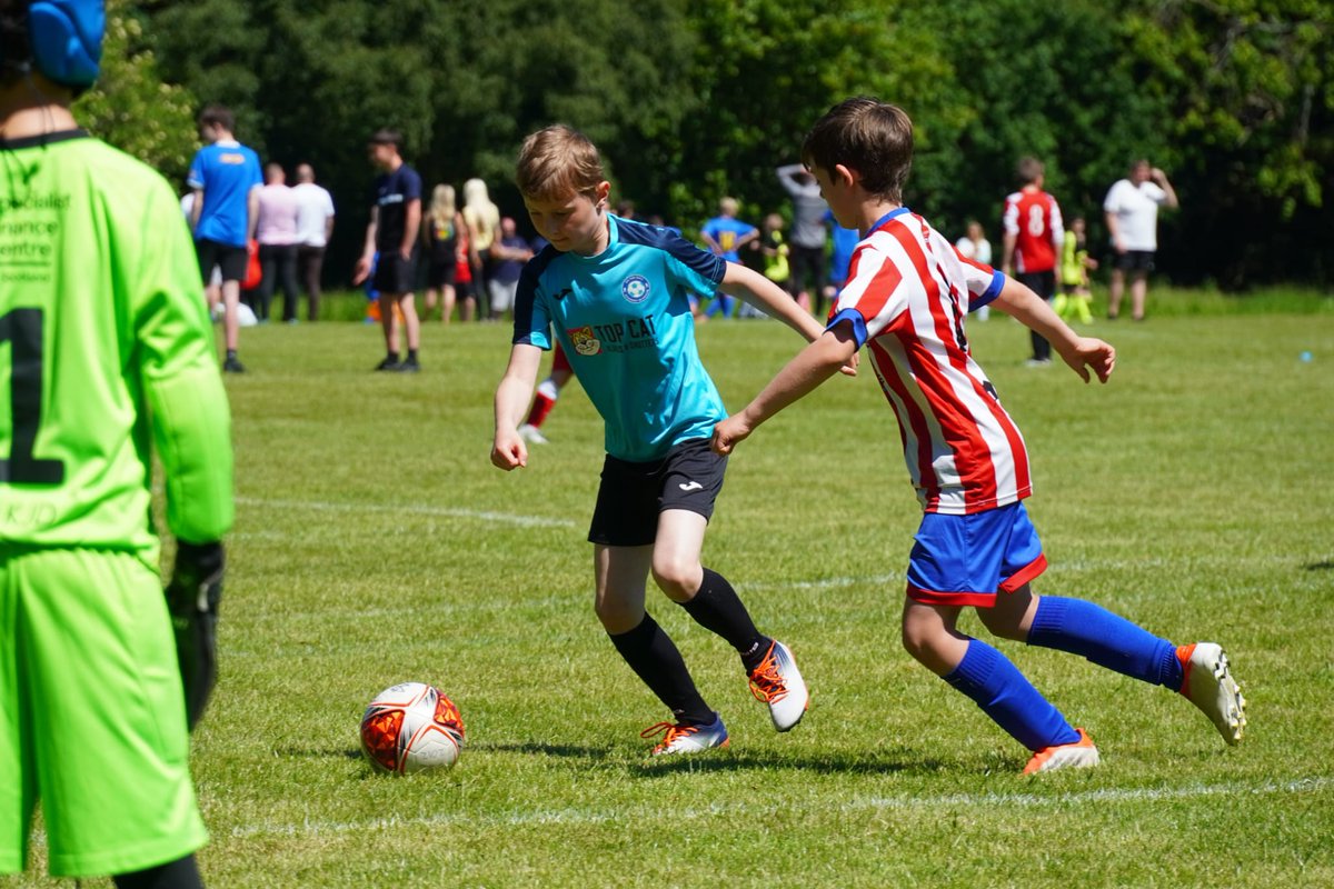 Daniela_K_P's tweet photo. What a great finish to 43rd Ayr International @ScotlandCup - Logan scored a hat-trick in the last match and @OnTheBallGla team won the game! Lovely two-day tournament with great people&amp;glourious weather😁 #proudparents @StFrancis_PS https://t.co/tdKZUFWohZ
