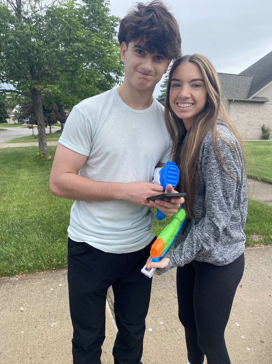 julia got leo #redinterior