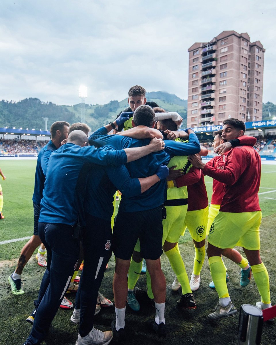 GironaFC's tweet photo. Una mica més a prop! 🤞 https://t.co/2kAEzXmow8