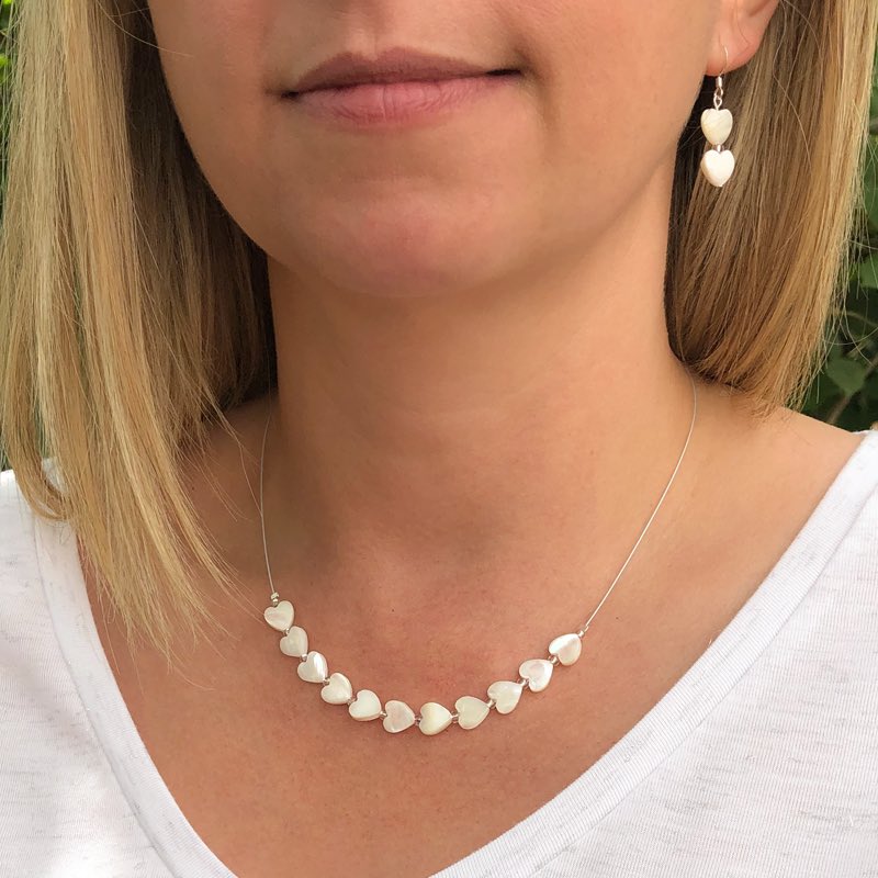 carrieelspeth's tweet photo. Hurry hurry, there’s just 24 hours left to enjoy my 25% off sale. This includes 10% off my new Summer collection too 🇬🇧❤️

https://t.co/XN44m9gnsJ

#carrieelspethjewellery #carrieelspeth #hearts #shellhearts #style #accessories https://t.co/YEVeUkfV5a