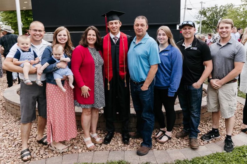 THE END OF AN ERA!

Caleb, the fourth and final Sorensen brother graduated from Alden-Conger. 

#4boys #smalltownusa #graduation <a href="/WeAreBecks/">We Are Beck's</a>