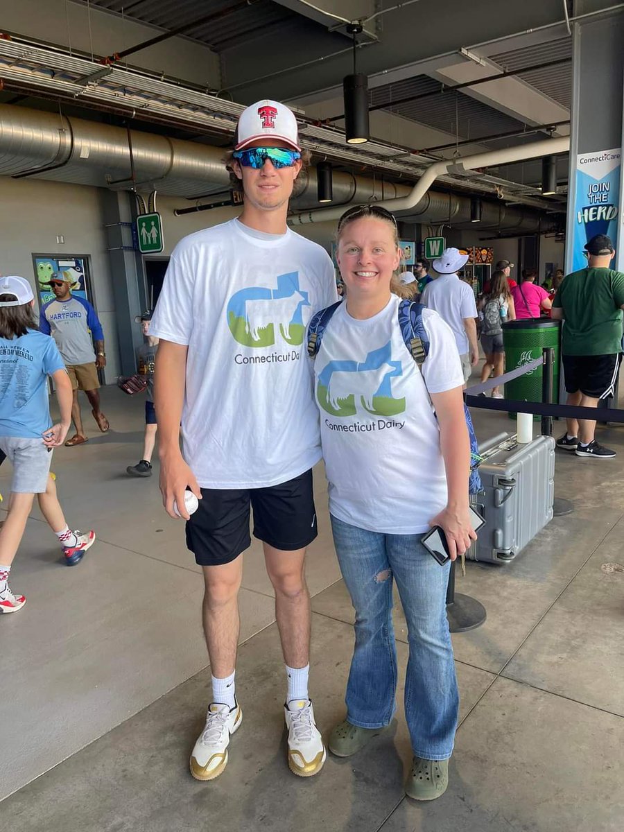 holstein1708's tweet photo. Thank you @Connecticutdairy for sending us to the @GoYardGoats game today in Hartford! Mason Barber threw out the first pitch and I was the guest broadcaster! #gotmilk #ctdairy #supportlocal #cabotcheese #thefarmerscow #NoGoatsNoGlory https://t.co/5IaYva1tMI