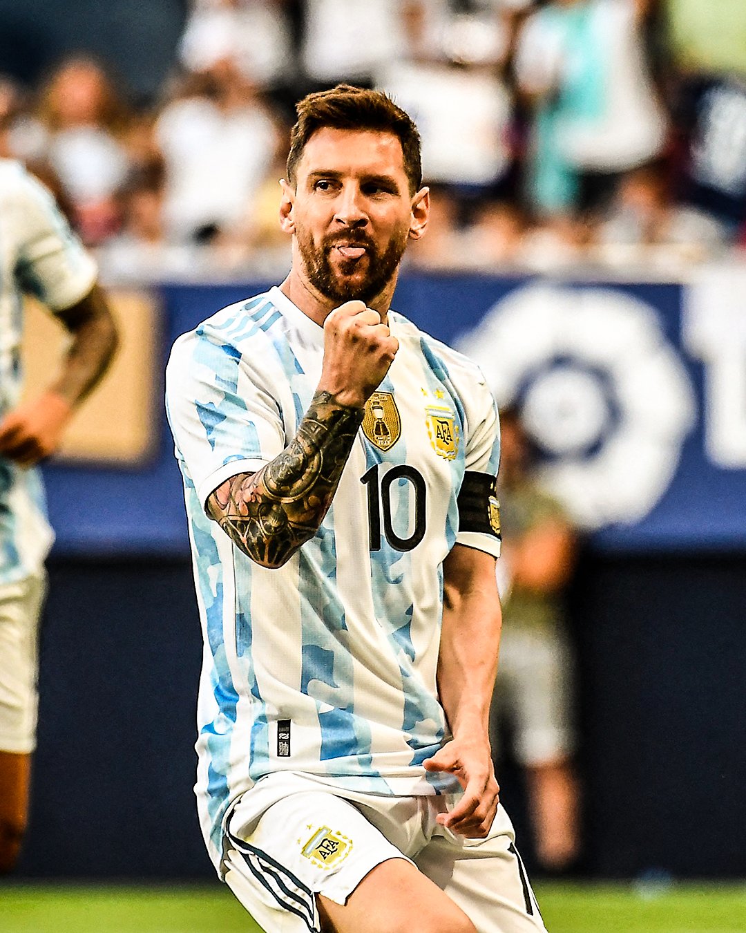 B R Football Two First Half Goals For Leo Messi Against Estonia It S What He Does T Co Qodopua8b1 Twitter B R Football Two First Half Goals For Leo Messi Against Estonia It S What He Does T Co Qodopua8b1 Twitter