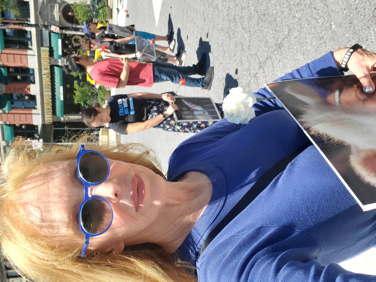 Samanth67116885's tweet photo. National Animal Rights demonstration in Union Square NYC https://t.co/gyIShEVbK3