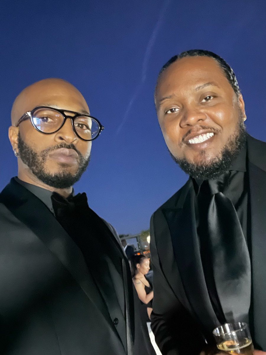 TheWyattReport's tweet photo. Darnells black-tie birthday party 🥳 https://t.co/rnu4rTSx2j