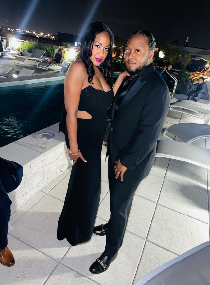 TheWyattReport's tweet photo. Darnells black-tie birthday party 🥳 https://t.co/rnu4rTSx2j