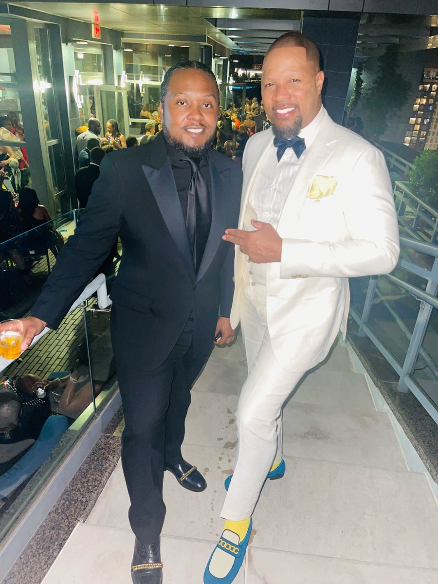 TheWyattReport's tweet photo. Darnells black-tie birthday party 🥳 https://t.co/rnu4rTSx2j