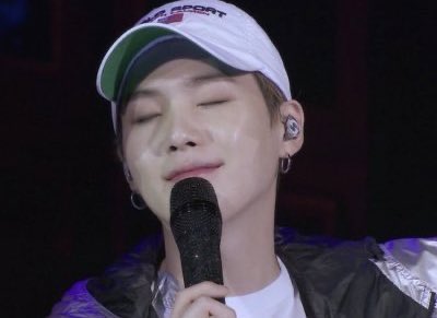 hourIysuga's tweet photo. ✩ #SUGA #방탄소년단슈가 #슈가 https://t.co/47xUbXGW5m