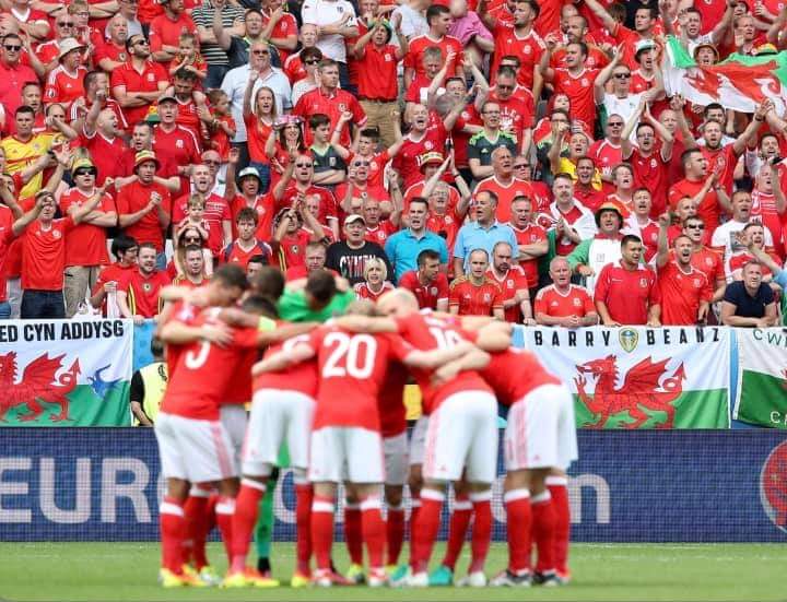 50 fecking years ive waited for this get in there you welsh beauties 🙏💪👊💥🏴󠁧󠁢󠁷󠁬󠁳󠁿🏴󠁧󠁢󠁷󠁬󠁳󠁿🏴󠁧󠁢󠁷󠁬󠁳󠁿🏴󠁧󠁢󠁷󠁬󠁳󠁿❤💚🤍⚽️
#WALUKR #walesukraine #Wales #walesvukraine