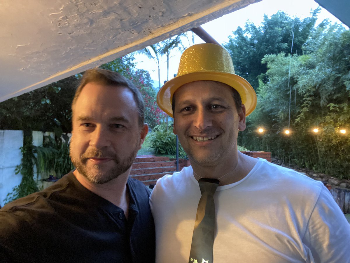 SatoshisJournal's tweet image. PICTURE OF THE DAY👇 

Bitcoiners hanging out at a birthday groove. Spot the  beautiful #bitcoin #cake 

Source: @BJdichter 

Handles mentioned in original tweet: @FossGregfoss @DjSaToShi18 @geeksanchez #satoshisjournal 

satoshisjournal.com