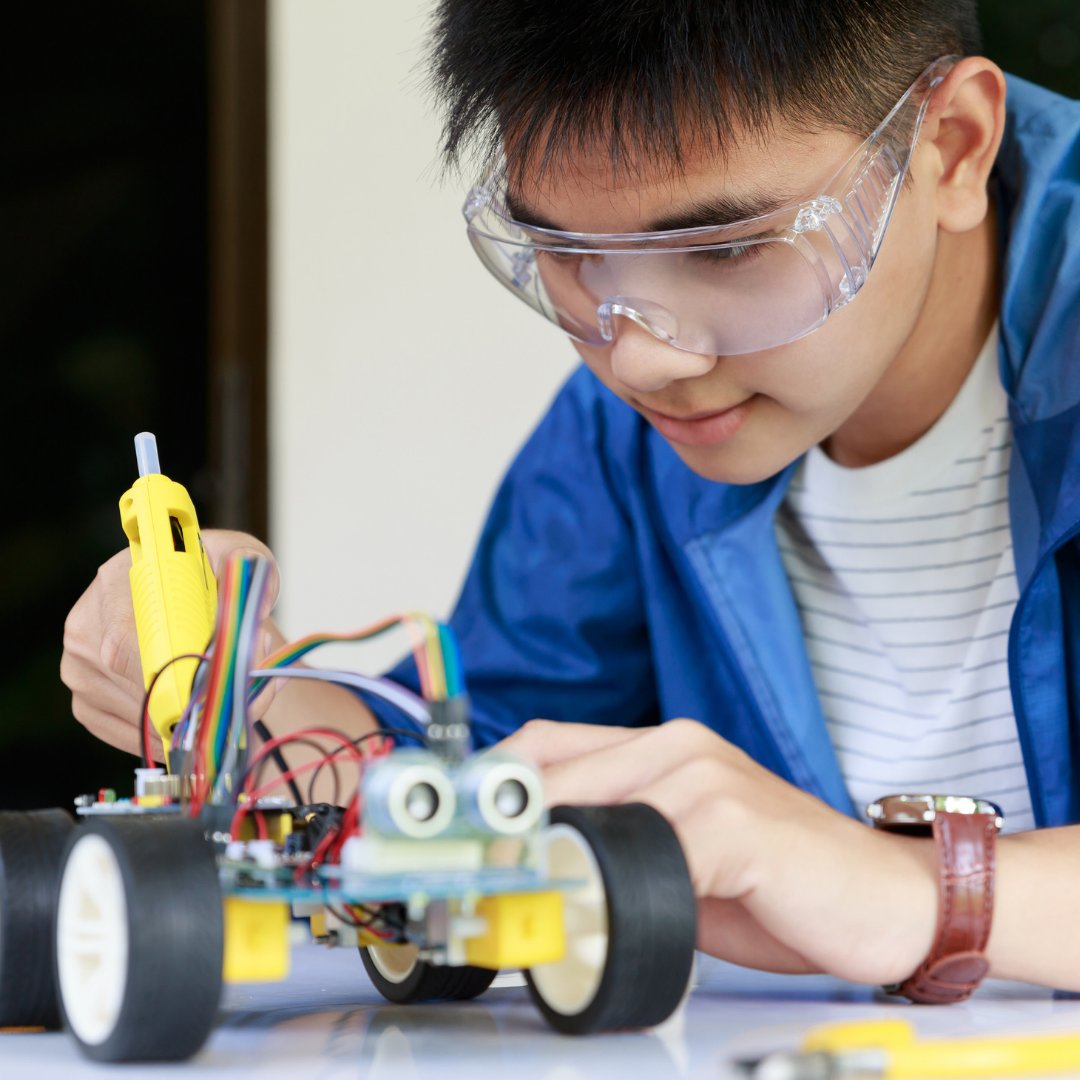 <a href="/PVNetEDU/">PVNet Academy for STEM</a> is now enrolling for summer 2022 courses. 😎
STEM summer classes ensure students are truly prepared and ahead of the curve to achieve the best possible grades. 🙌 
🤖 🖥 🎛 🔬 📹 
Click the link below to see the courses available. 💻
bit.ly/3wGqqNU