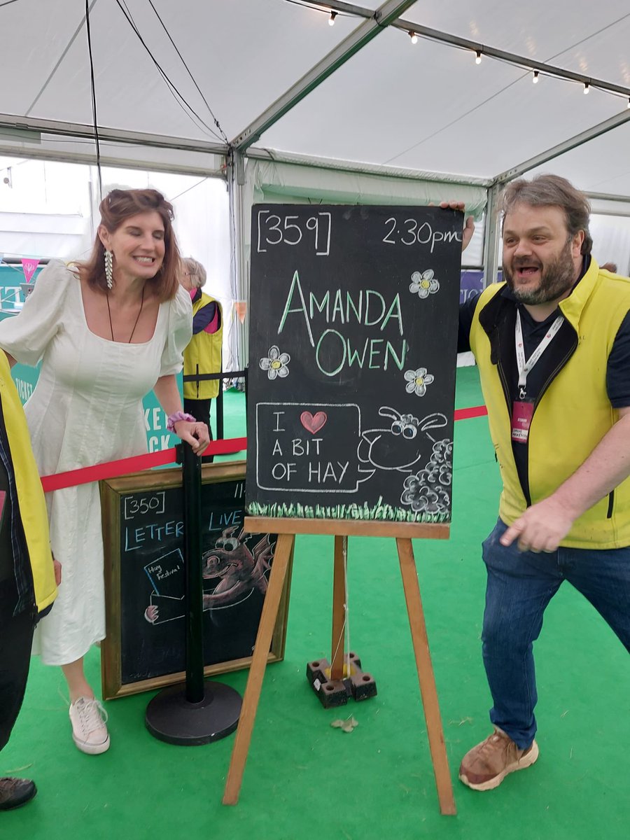 chickeninchalk's tweet photo. @AmandaOwen8 @hayfestival so glad you liked the board https://t.co/1yKhJH3Xbf