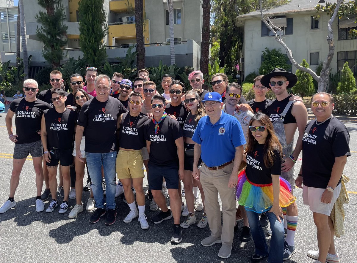 fionama's tweet photo. Beautiful day for a Parade!  Getting ready for #WeHoPride with @eqca,  @RickChavezZbur, @PaulKoretzCD5 and lots of friends and allies. #Pride2022 #PrideMonth #Pride #pridemonth2022 #eqca @westhollywood @VisitCA https://t.co/h84ndFSWUk