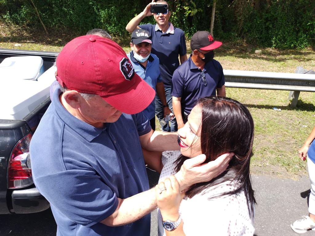 neumannsj's tweet photo. Aguas Buenas merece una líder que pueda unir al pueblo para poder encaminar la recuperación del municipio y hacer los proyectos que la gente necesita. Yo respaldo a Karina Nieves porque tiene la experiencia, capacidad y visión para lograrlo. Vota por ella 12 de junio. https://t.co/p2Mt4IHNOD