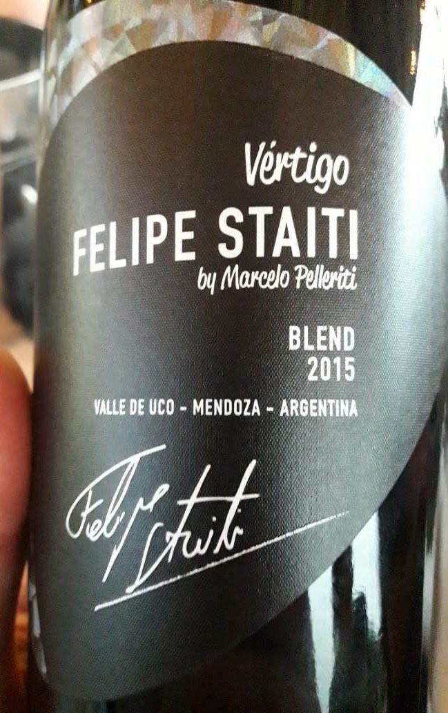 Domingo de #WineRock 🍷💯
#Vértigo #FelipeStaiti 🎸
<a href="/staitiwines/">felipestaitiwines</a> <a href="/felipestaiti/">felipe staiti</a>
<a href="/MarcePelleriti/">Marcelo Pelleriti</a>