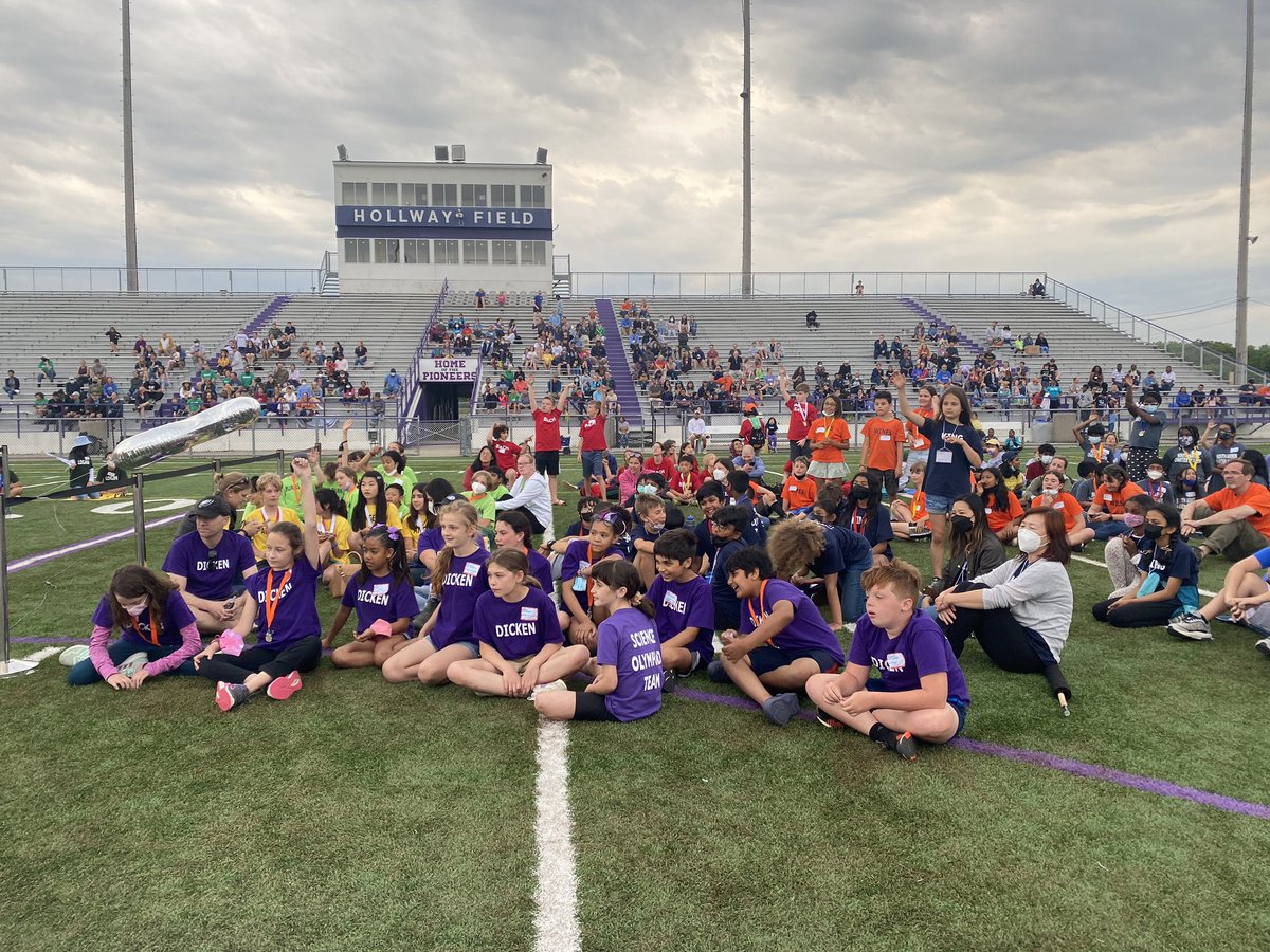 LPSSuperSwift's tweet photo. LOTS of enthusiasm, confident scientists, excellent jokes &amp; VERY tall students - well, it must be 5th grade #ScienceOlympiad !!#AGreatDay @A2schools Best wishes next year in middle school!  👏😊👏 @DickenA2 https://t.co/RHVeaQpbhK
