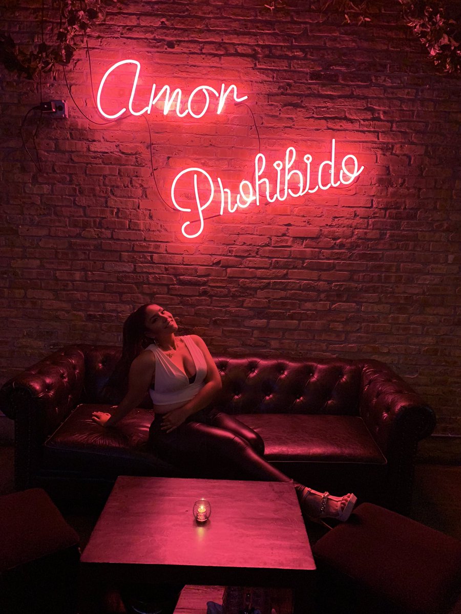 Alexahdz183's tweet photo. Amor prohibido el más rico 💋 https://t.co/EMujlafw3z