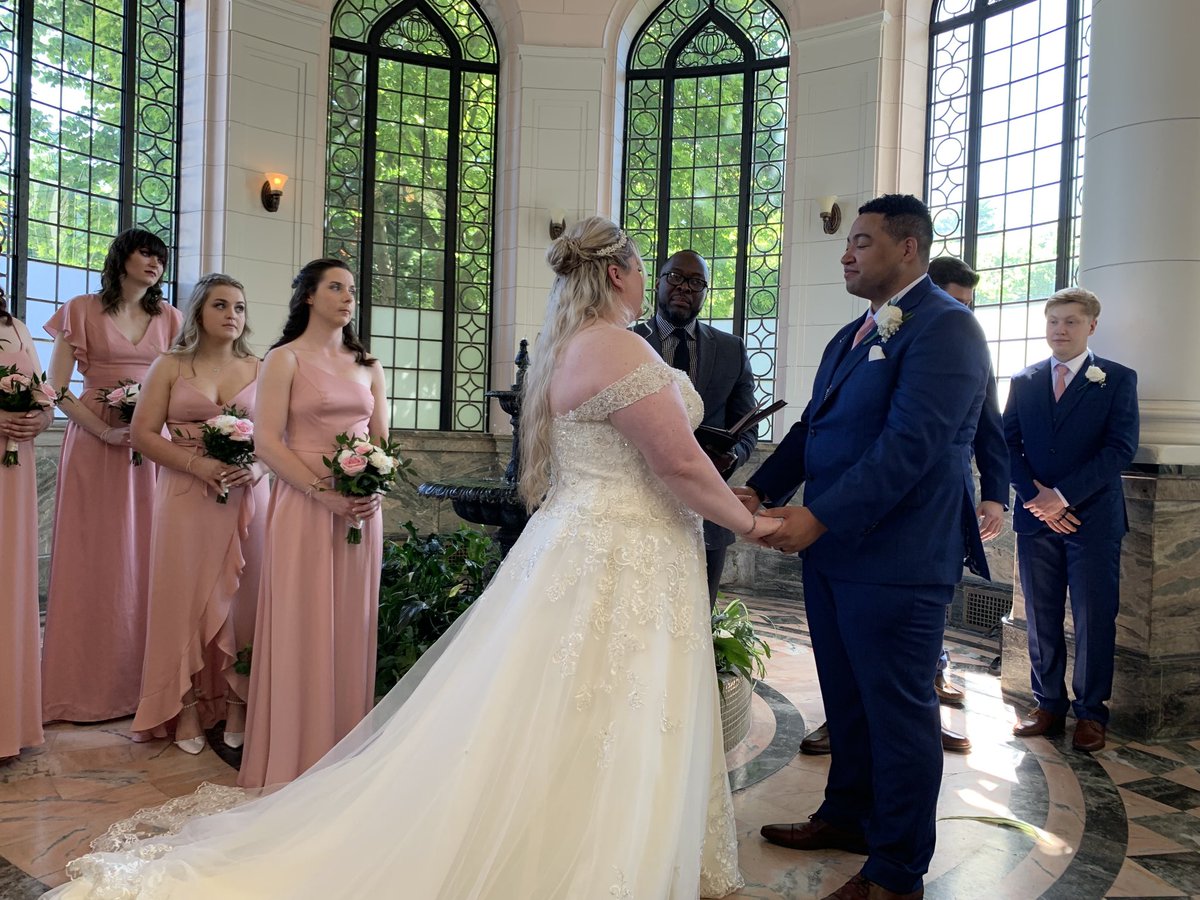 What an amazing day to share with our Courtney and Nigel at Casa Loma for their special day. Everything was perfect for them starting out their marriage.