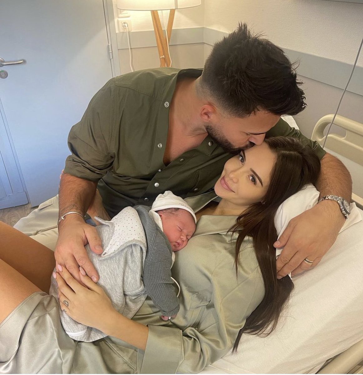 pierrickRglt's tweet photo. @Nabilla @ThomasVergara sont de nouveau parent félicitations une belle famille Milann grand frère plein de bonheur 😘 #nabilla https://t.co/kDCrZn1lTv