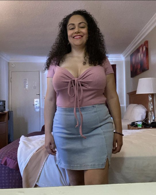 Any women wanna collab in the Bay Area? 💋 https://t.co/7Ru8RNyM1d<a href="/tag/latina"class="tags"><span>#latina</span></a><a href="/tag/cougar"class="tags"><span>#cougar</span></a><a href="/tag/tits"class="tags"><span>#tits</span></a>