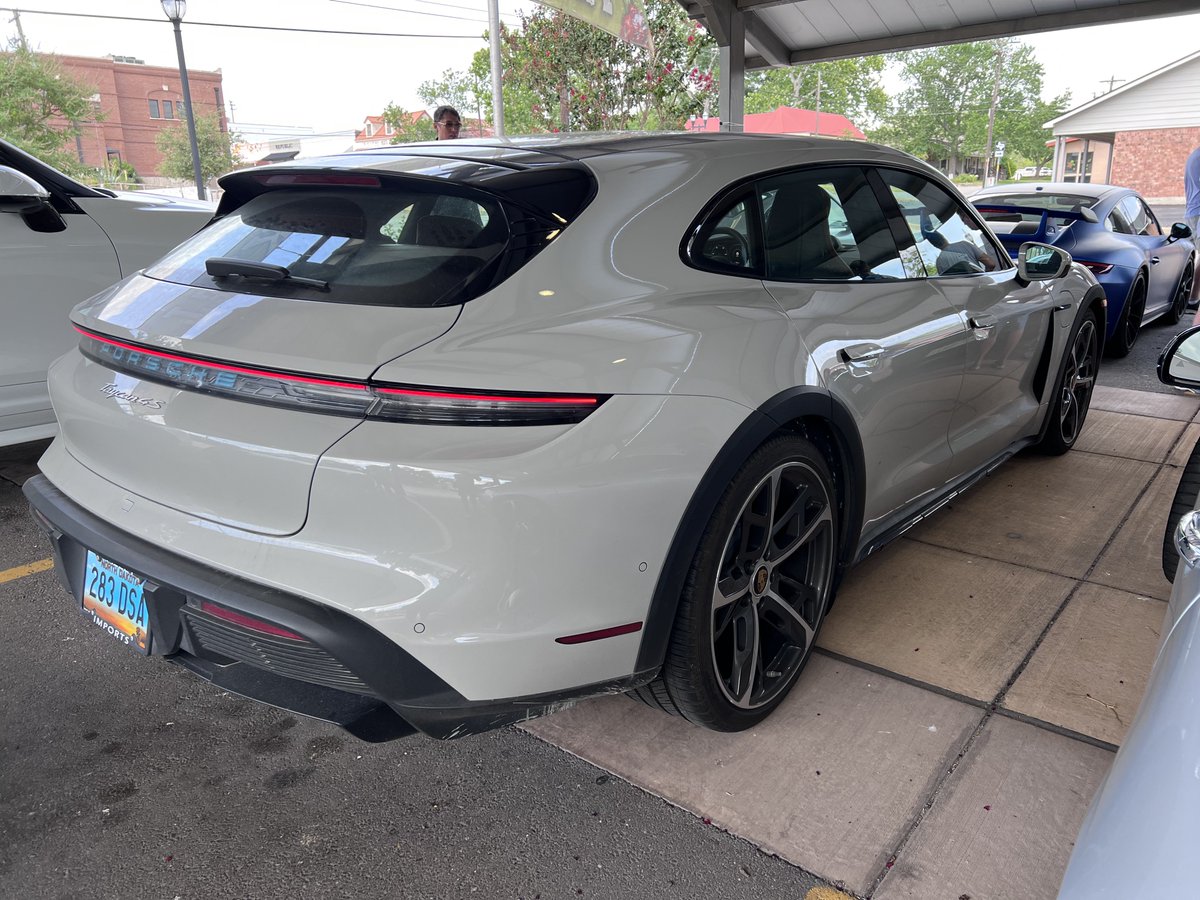 One of the coolest things during our drive today was this Porsche Taycan Cross Turismo doing 190 miles with us today. First time we’ve had an EV with us for a drive.