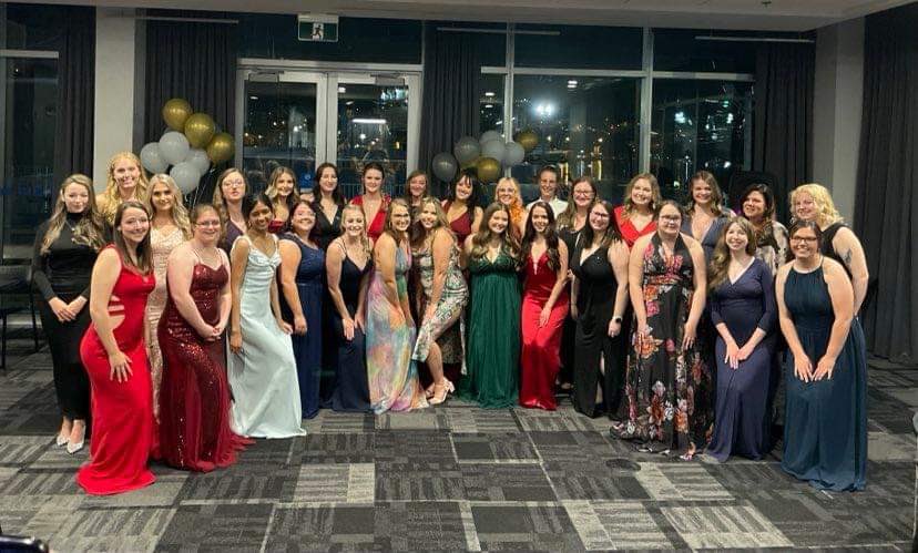 The best classmates. A spectacular group of teachers. Congratulations to the class of 2022! #Classof2022 #MUNgrad2022