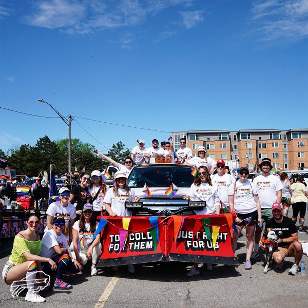 BuffaloBills's tweet photo. Proud to Pride!

Buffalo, we love you. 🏳️‍🌈🏳️‍⚧️ https://t.co/5OMMRAxLRb