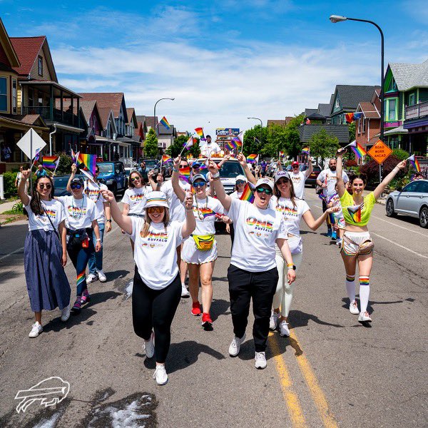 BuffaloBills's tweet photo. Proud to Pride!

Buffalo, we love you. 🏳️‍🌈🏳️‍⚧️ https://t.co/5OMMRAxLRb