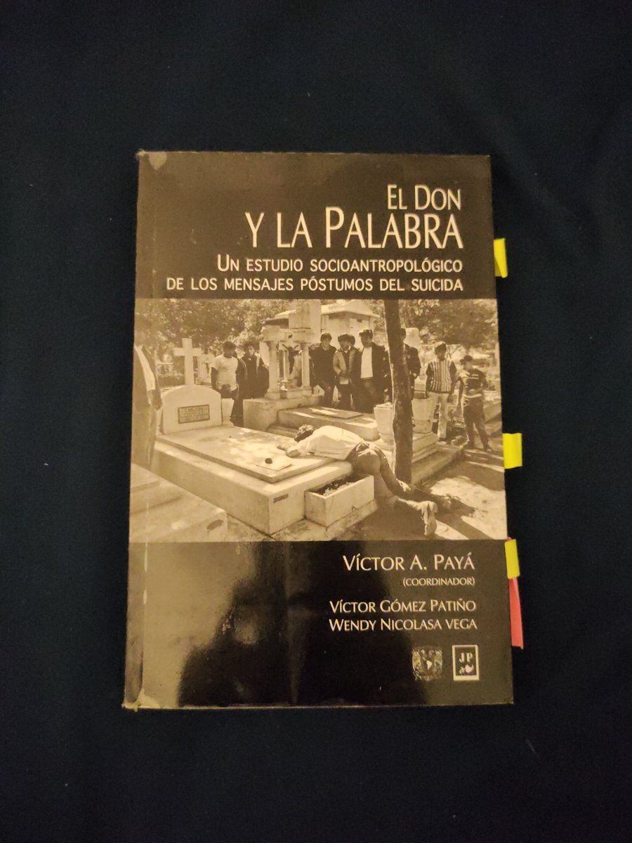 memoriadeunnaco's tweet photo. Recién terminada la lectura de la última novela de @LaBlum es imposible que no piense en otros grandes libros en apariencia distintos pero entretejidos por el dolor que abordan. Este magnífico libro de @UnamPaya es una ventana a ese oscuro destino que es el suicidio. https://t.co/prunx5TbVE