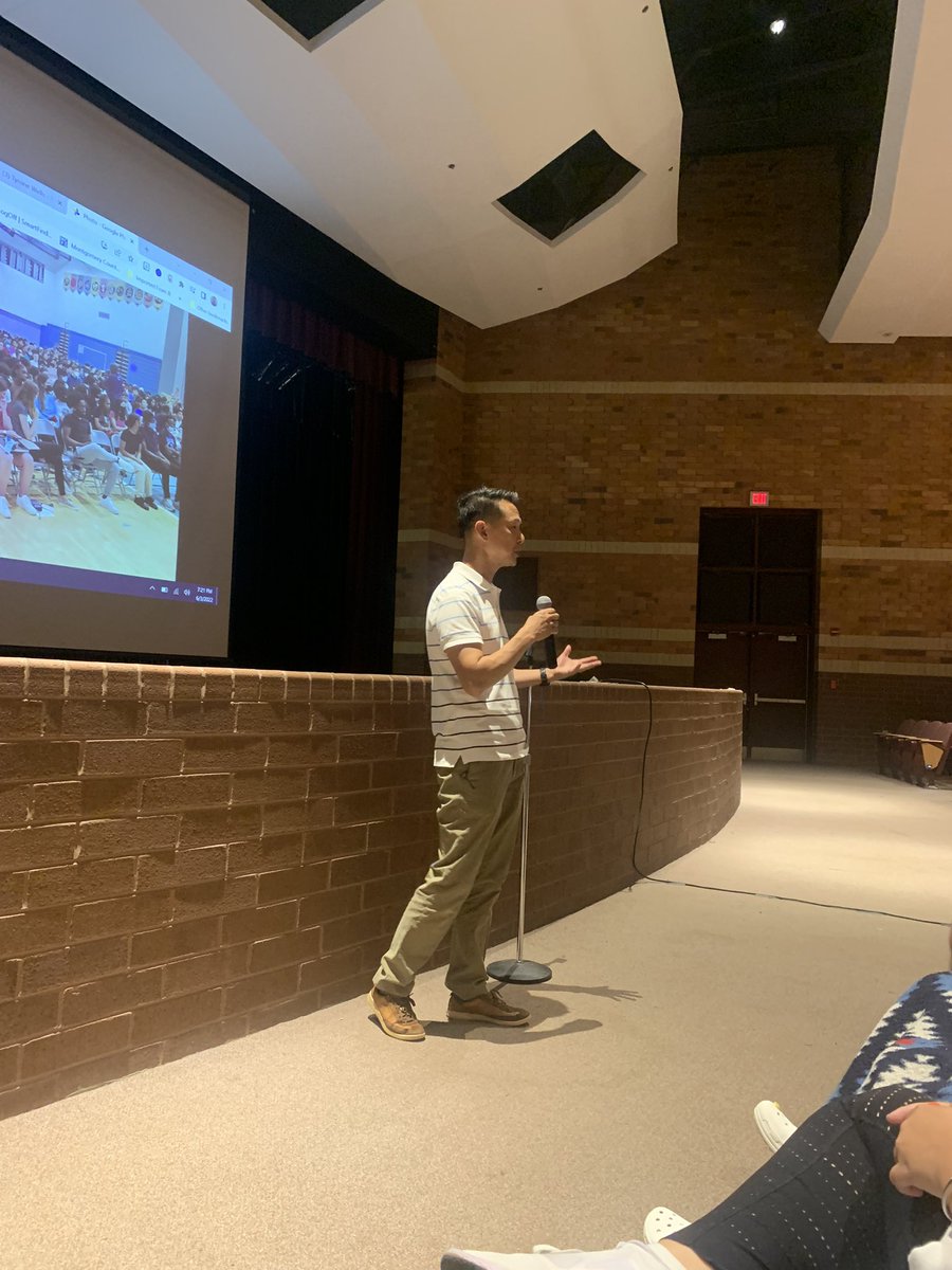 We wanted to do a special shout-out today for our amazing class sponsor Mr. David Kim! He joined our class our senior year of high school and has put in so much of his own time to ensure the success of our class! Mr. Kim we are so grateful to you!