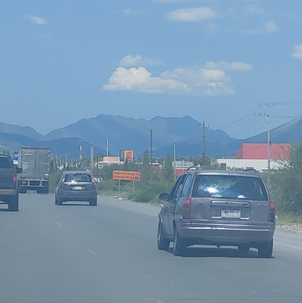 aledsant's tweet photo. Conductor del chevy en aparente estado inconveniente, manejando super mal en carretera 57 por UADEC Arteaga. @PoliciaArteaga https://t.co/qVpGbwOsLY