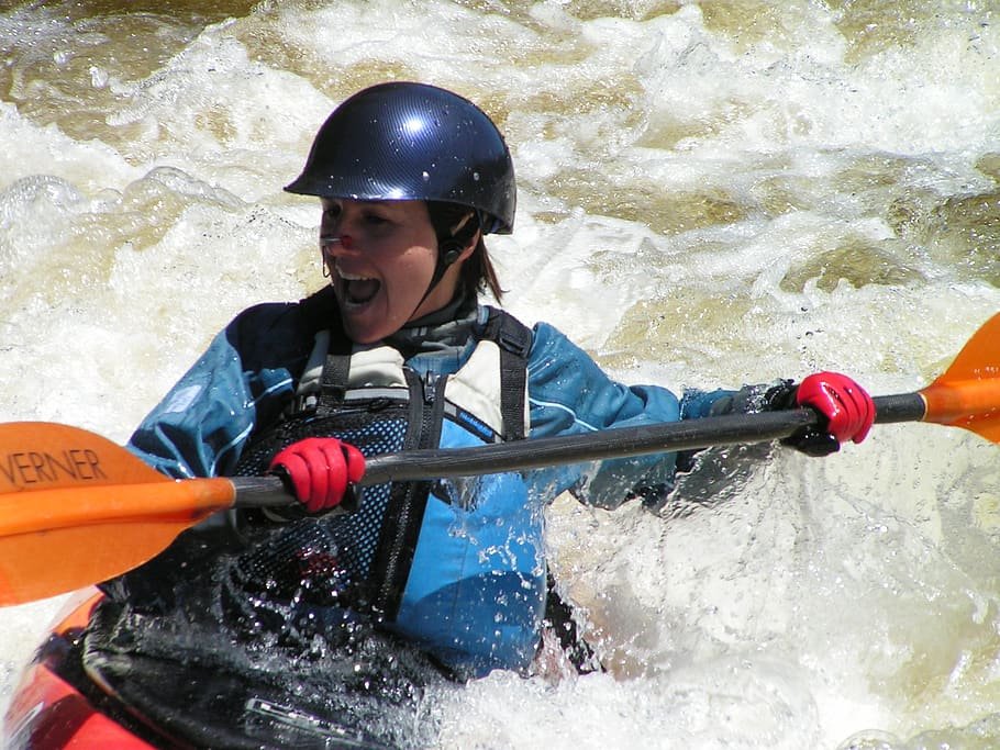 cvillecanoe's tweet photo. KIDS PADDLING SCHOOL: Kayak, Paddleboard, and Canoe lessons for new or experienced ages 7-15, with games, team building, and environmental awareness. AM and PM week sessions by ages and skill levels. See "Paddling School" at https://t.co/mTBouLrh4Q for details and registration. https://t.co/qTSbBV4wHm