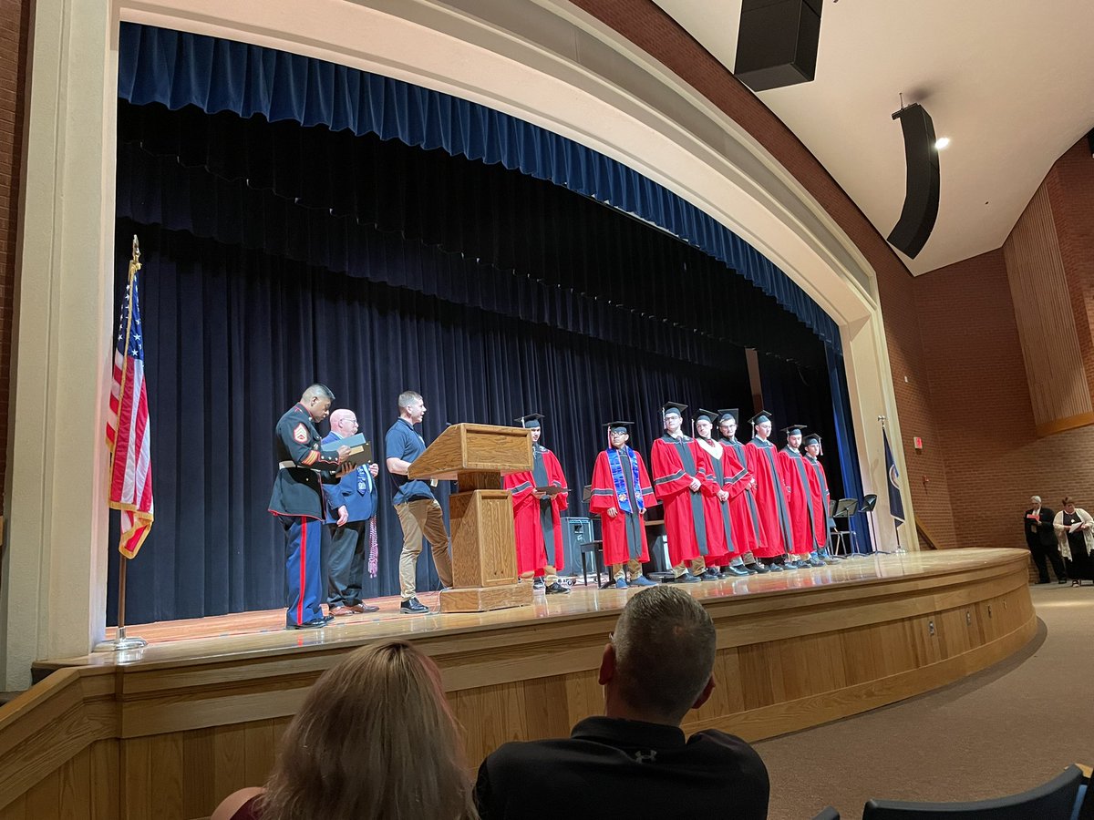 DaveSovine's tweet photo. Enjoyed having the opportunity to present a number of scholarships to the Sherando HS Class of 2022. Over $ 1.7 million in scholarships earned. Go Warriors! @fcpsk12 #Inspire2025 https://t.co/uWV2BJUHUQ