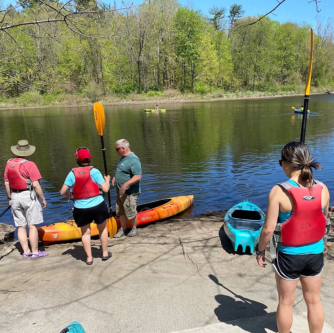 cvillecanoe's tweet photo. First-time paddler? Rent kayaks, canoes, or paddleboards in a calm section of the Farmington River behind our shop! Ask for the 10% discount during CT's Open House Day Saturday, June 11. For details see "Rentals &amp; Outings" at https://t.co/mTBouLrh4Q. https://t.co/rPvZO46sGQ