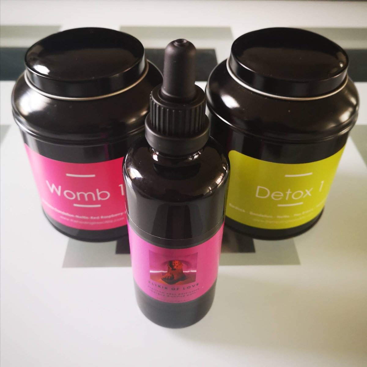 healing3oflife's tweet photo. HORMONE BALANCE  3-month Kit, Estrogen Balance, Endocrine Support, Fertility Booster, Fertility kits, Hormone imbalance, Gift for her https://t.co/FpDl0GCT3b #SupportBlackBusiness #FertilityTeas #etsyshop #BlackOwnedBusiness #EstrogenBalance https://t.co/F7eUIvlMll