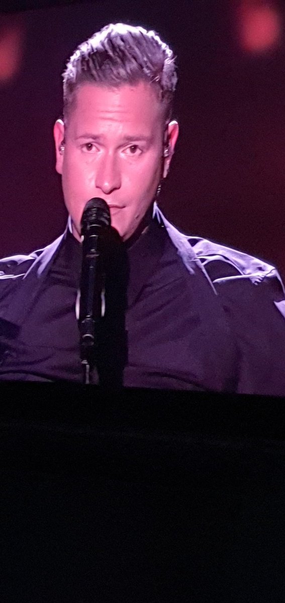 MaskResurection's tweet image. I'd happily pay a lot of money to see this lad on Britain's Got Talent. Voice is unbelievable. He sounds as good as the greats of old.