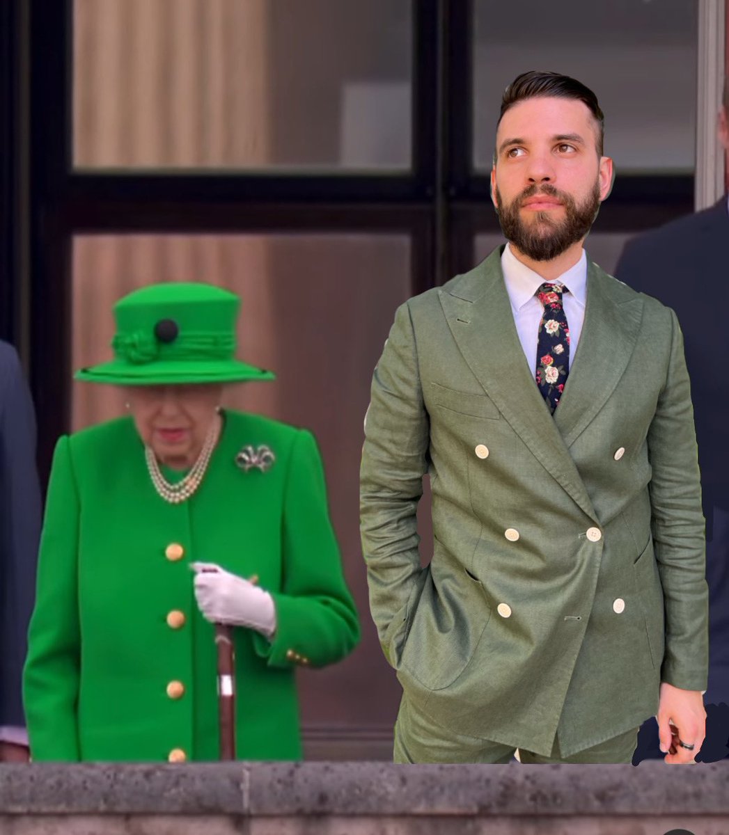 DNumerato's tweet photo. Non vedo differenze. #ReginaElisabetta #QueensJubilee #queensplatinumjubilee #queenelisabeth #matchymatchy #RoyalsFamily https://t.co/c62jso4gK8