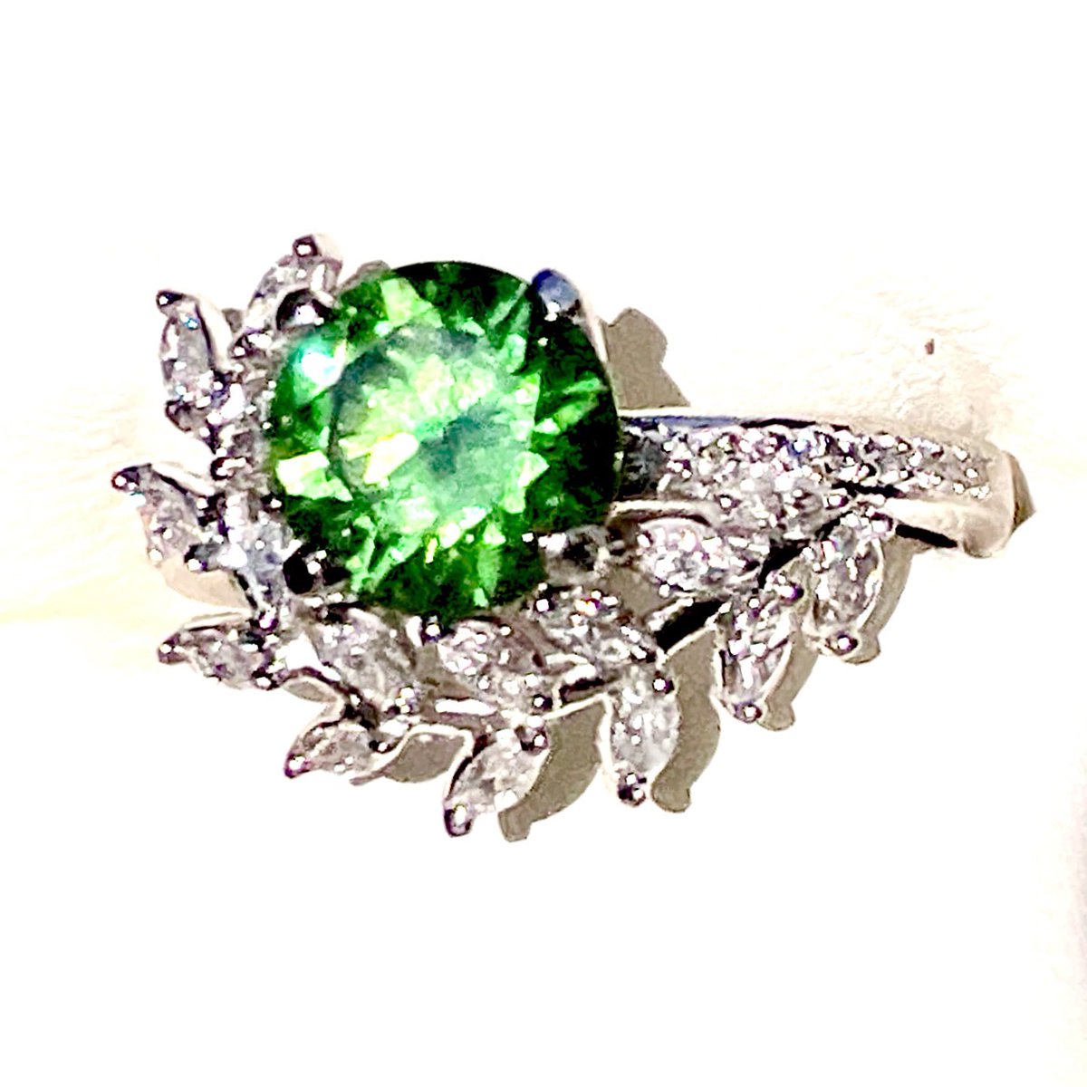 untreatedgems's tweet photo. You ask us if we can mount gems???Here is a $12,500. 1.70 Russian Demantoid Garnet VS, Blue green color We custom mounted in .950 platinum with .53 ct. diamonds. Total cost to customer $16,000.00. Value of mounted piece $28,000.- $35,000. #engagementring #engagement #weddingring https://t.co/phH96RipLP