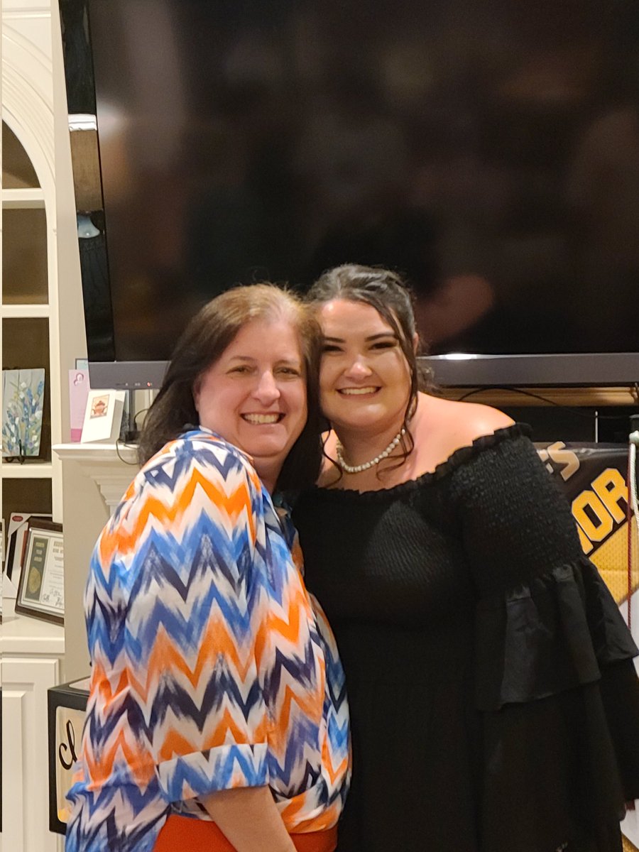 Awesome night celebrating <a href="/taftonn/">Tafton</a> HS graduation. Another one of my former <a href="/JrChiefsBball/">Jr Chiefs Basketball</a> off to college. This young lady is beyond amazing &amp; will change the world for the better. Hope <a href="/rollinscollege/">Rollins College</a> knows they have a future global superstar in the house!! ❤️!!