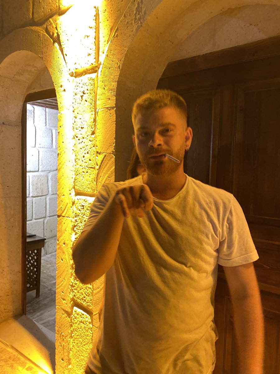 İnsanlara karşı tavrım ektedir…