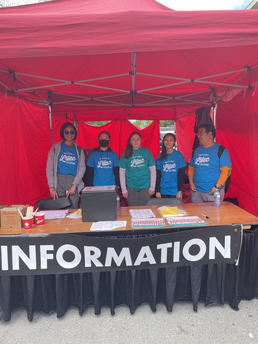 Huge thank you to our volunteers who are working tirelessly to make #LilacFest22 a huge success!! ❤️#lilacfestival2022