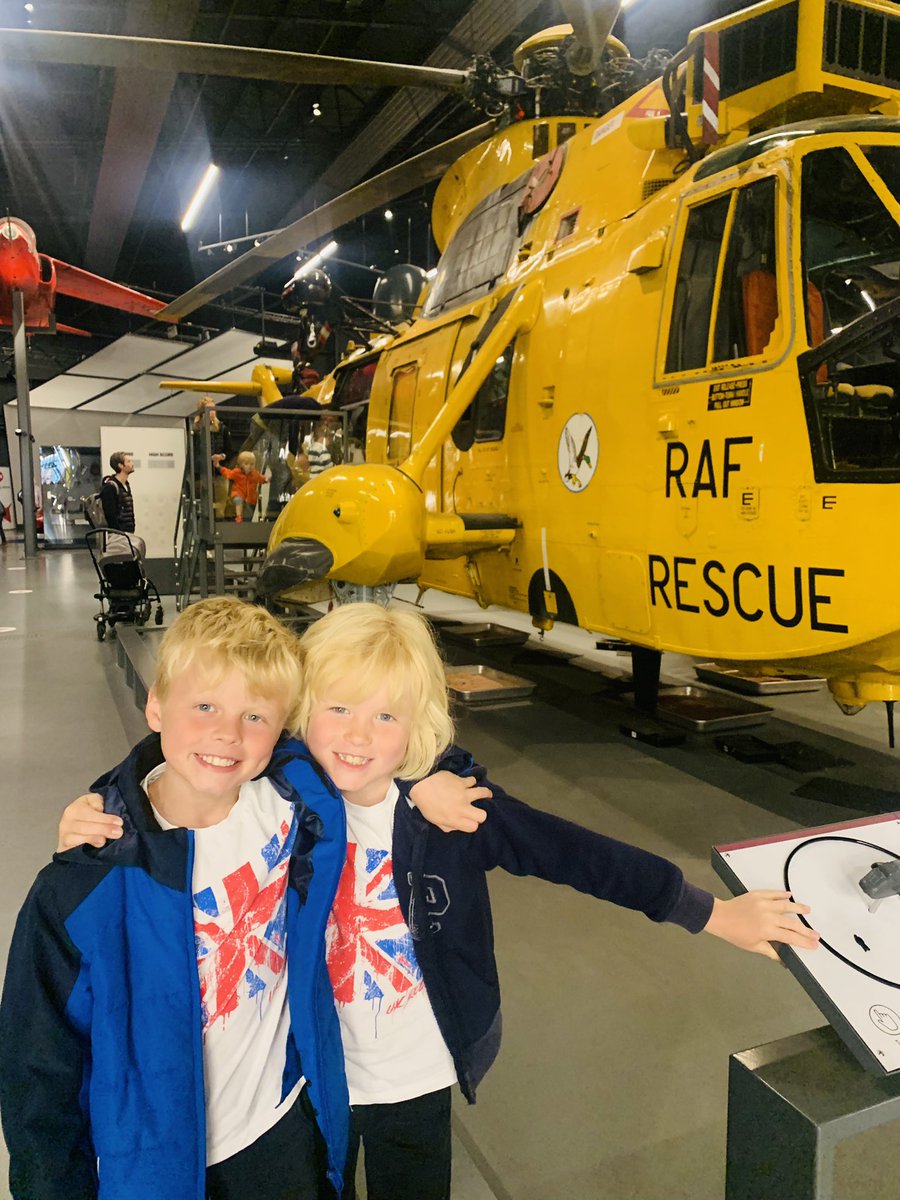 LomasHaley's tweet photo. Half term adventures……celebrating the #PlatinumJubilee using amazing climbing skills @VertigoAdvent &amp; exploring @RAFMUSEUM 🇬🇧🧗🏼‍♂️✈️

@5MissDay @AbbotsPrimary https://t.co/xPwPtMMkez