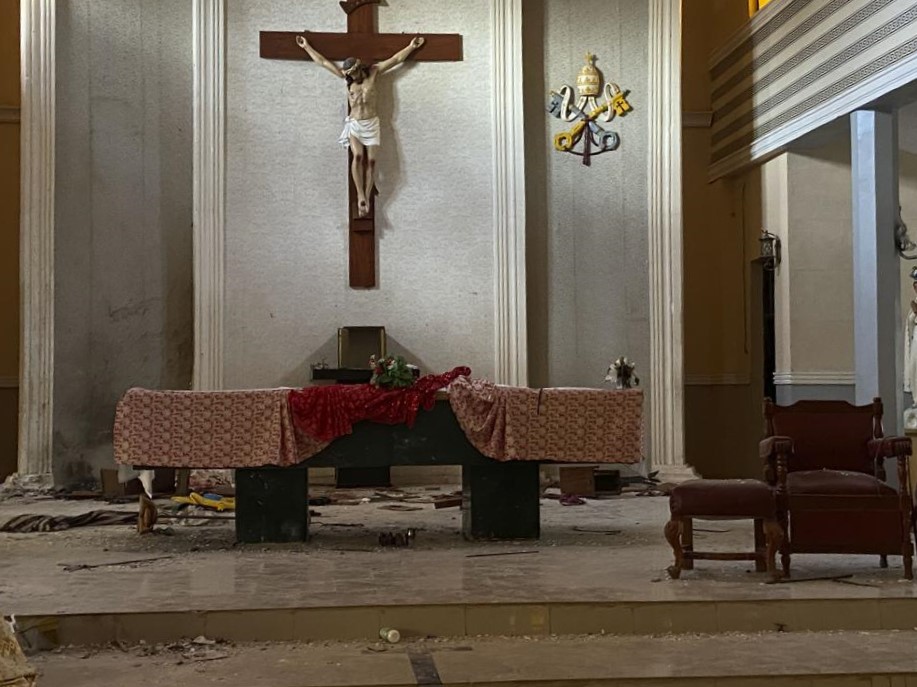 At least 50 dead after gunmen attack worshippers at church in SW Nigeria. The attackers targeted the St. Francis Catholic Church in Ondo state just as they gathered on Pentecost. The presiding priest was abducted. 

#terrorism 
#religiousviolence
#persecutedchurch
#Nigeria