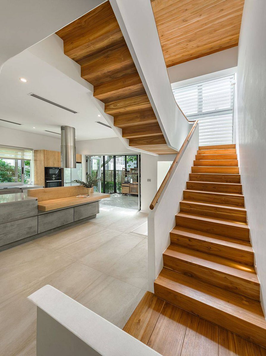 HomeAdore's tweet photo. Ecopark Vuon Tung House by Idee Architects Vietnam

https://t.co/2EhnOMRbeI 

#home #decoration #architecture #interiordesign https://t.co/YpNNkP3Lv0