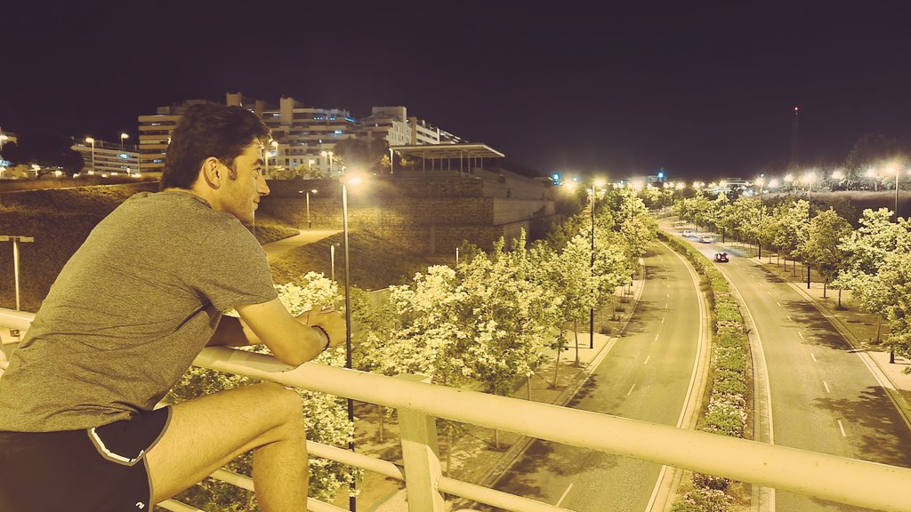 imanolsanchez's tweet photo. #RunningNight https://t.co/tWhLZrKfPS