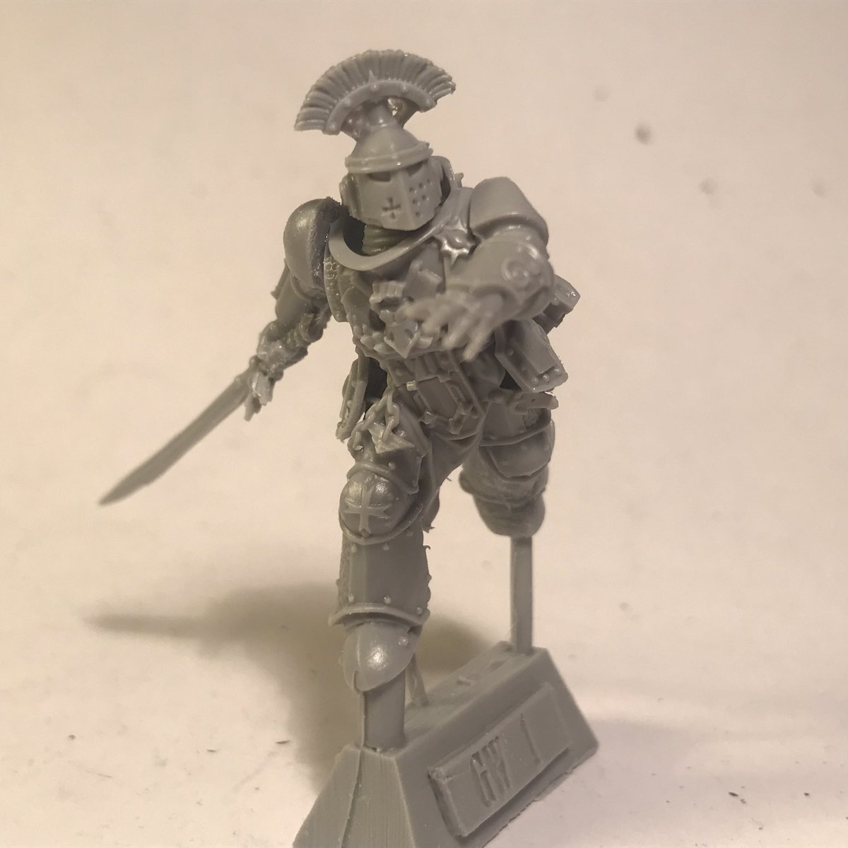 Vulkans_Forge's tweet photo. Arrived just in time for me to get him painted up in the for new #HorusHeresy π on top of being the next addition to the #PraetorProject π #PaintingWarhammer #WarhammerCommunity #ImperialFists #VII #7thLegion #Praetor #WIP https://t.co/4Zy6WzPqsa