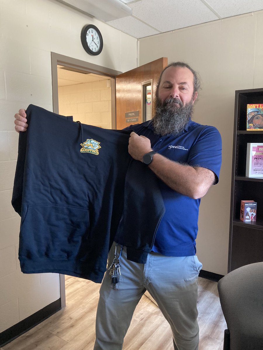 Celebrating this amazing person on his retirement. The Greenbriar students, staff and families will miss you. <a href="/msmasood25/">Ozma Masood</a> <a href="/GreenbriarMS678/">GreenbriarMS</a>