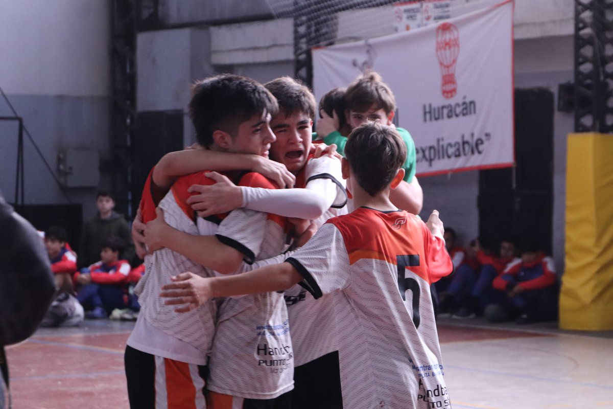 #Handball La Cantera se consagró campeón en el Nacional de Menores "C"

Lee los detalles en MarcaDeportiva.com 👇👇

<a href="/aguslabella/">𝒜ℊ𝓊𝓈🌸</a>

marcadeportiva.com/handball/05/06…