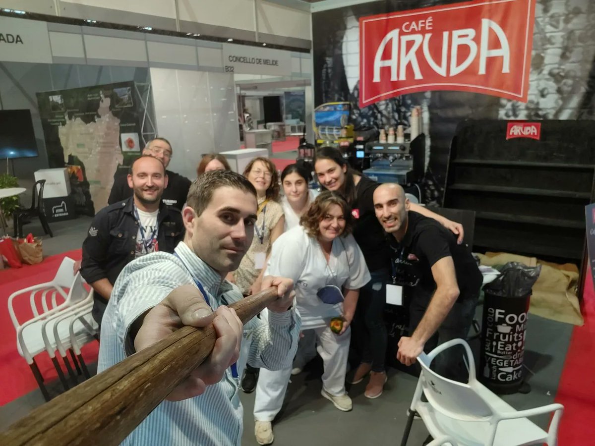 ManuelDeRoque's tweet photo. 🔚 Pechamos #Festur
👥 E con esta feira pechamos 4 días no que os compis foron a gasolina para chegar ata o último día coa mesma gana coa que comezamos
‼️Pero sobre todo intentamos promocionar o noso concello‼️ https://t.co/hjGSzSpehF